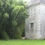 Chateau De Puyrigaud 4*