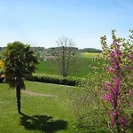 Chateau De Puyrigaud Nocleg ze śniadaniem Léoville