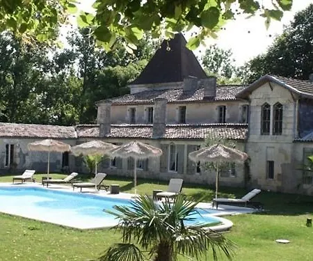 Chateau De Puyrigaud Couette-café 4*