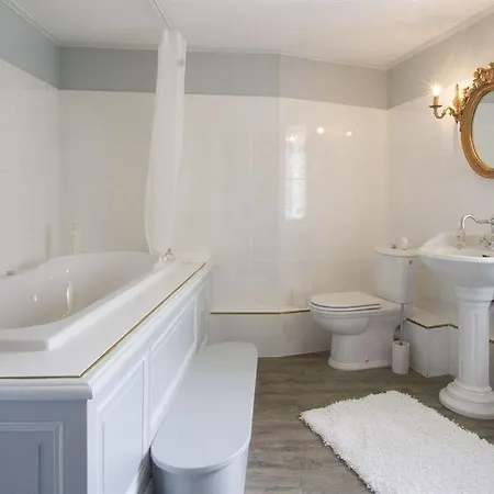 Chateau De Puyrigaud