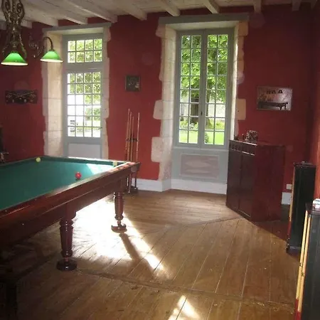 Chateau De Puyrigaud 4*