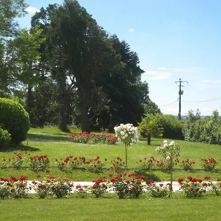 Frühstückspension Chateau De Puyrigaud 4*