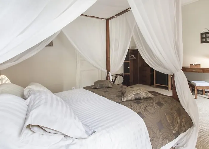 Chateau De Puyrigaud 4* Leoville