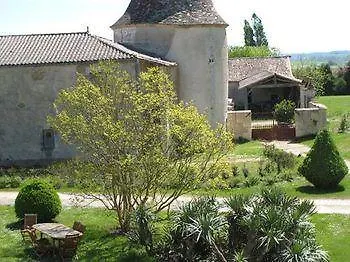 Bed & Breakfast Chateau De Puyrigaud 4*
