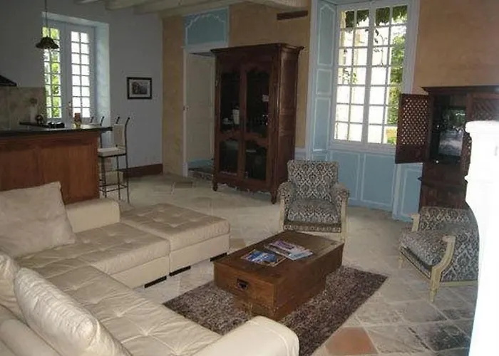 Chateau De Puyrigaud 4* Leoville