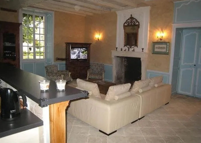 Bed & Breakfast Chateau De Puyrigaud 4*